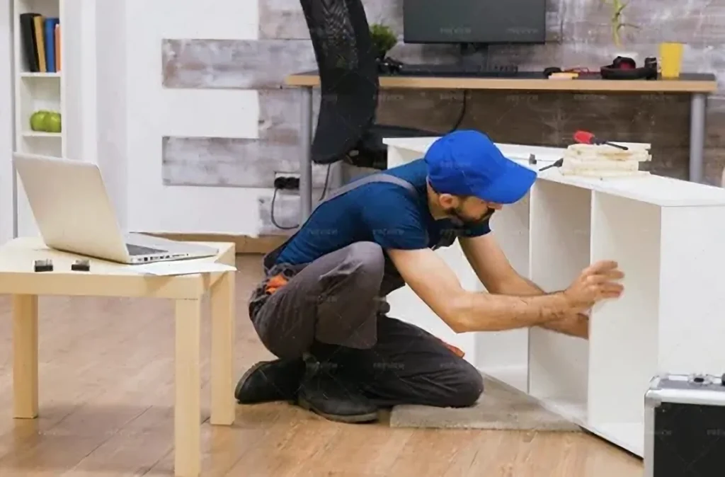 Carpenter Handyman in London: What a Handyman Can Do and When You Need a Carpenter